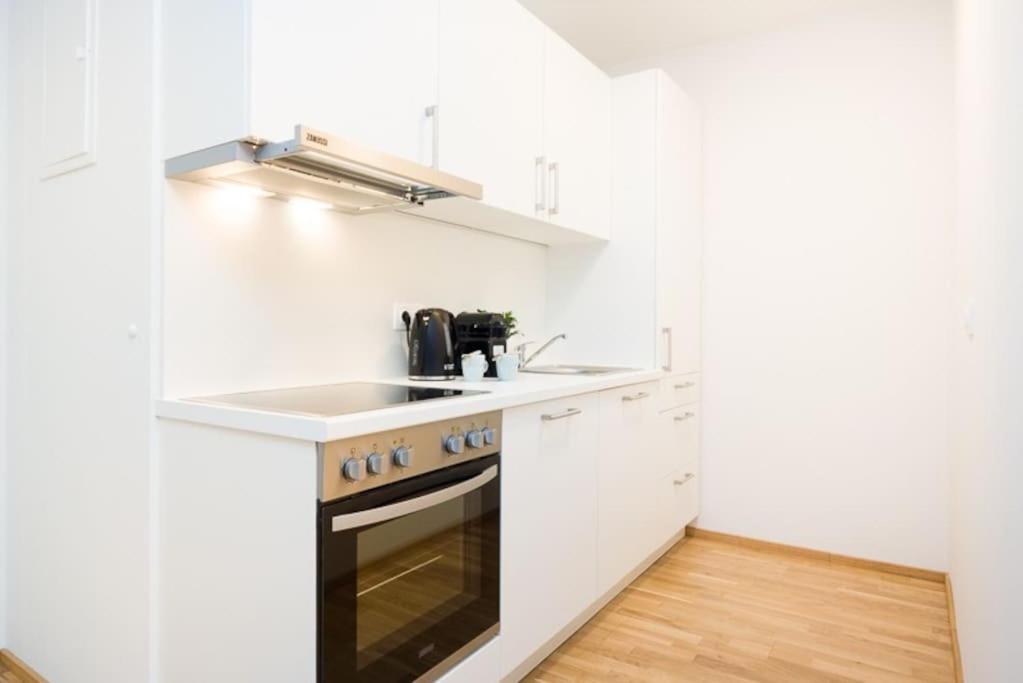 Premium City Apartment With Balcony! Free Garage Parking Included! Wiedeń Zewnętrze zdjęcie